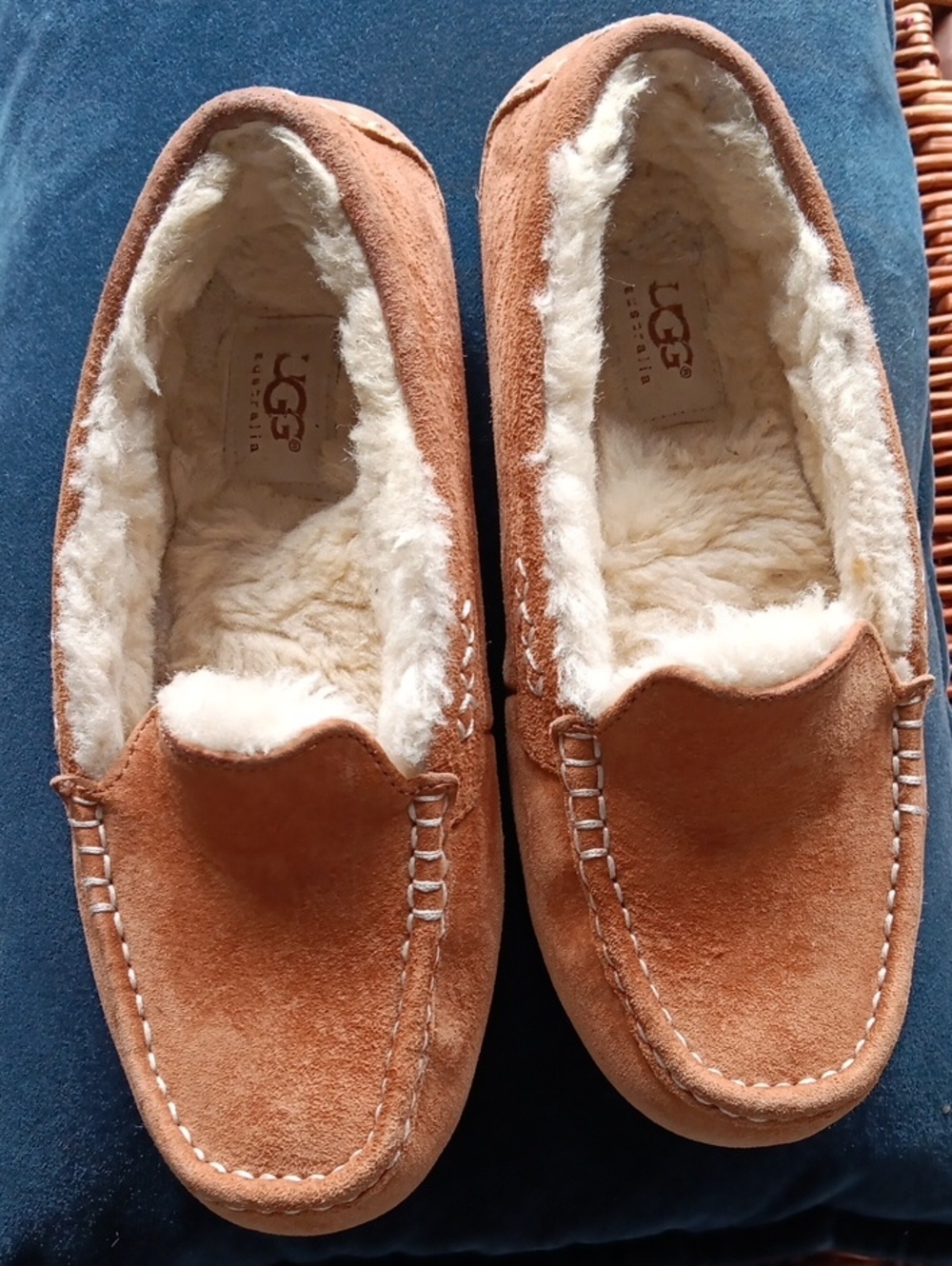 UGG Womens Chestnut Suede Shearling-Lined Moccasin Slippers